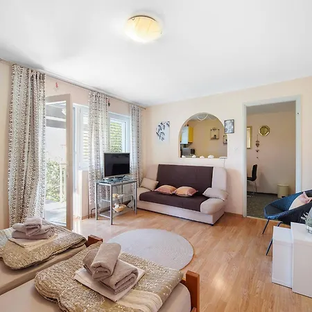Nena - One Bedroom With A Balcony Matea A1 * Brodarica (Sibenik-Knin)