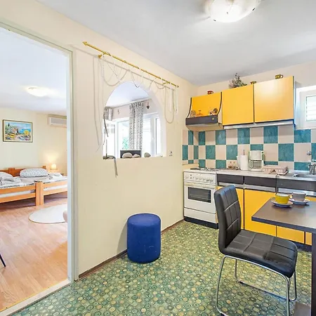 Nena - One Bedroom With A Balcony Matea A1 * Brodarica (Sibenik-Knin)