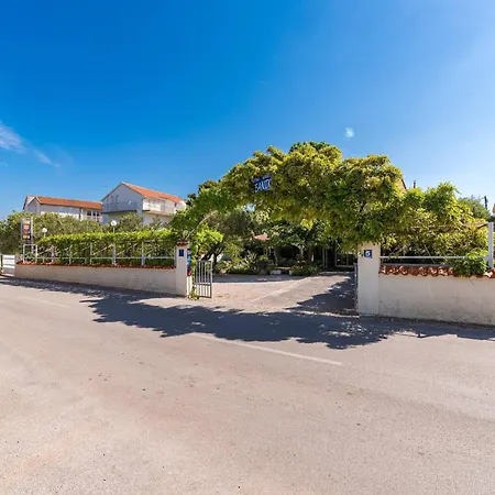 Apartament Nena - One Bedroom With A Balcony Matea A1 Brodarica (Sibenik-Knin)
