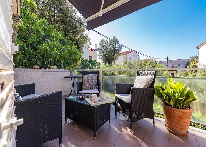 Apartment In Brodarica Near Beach & Krka Park Lejlighed Brodarica (Sibenik-Knin)