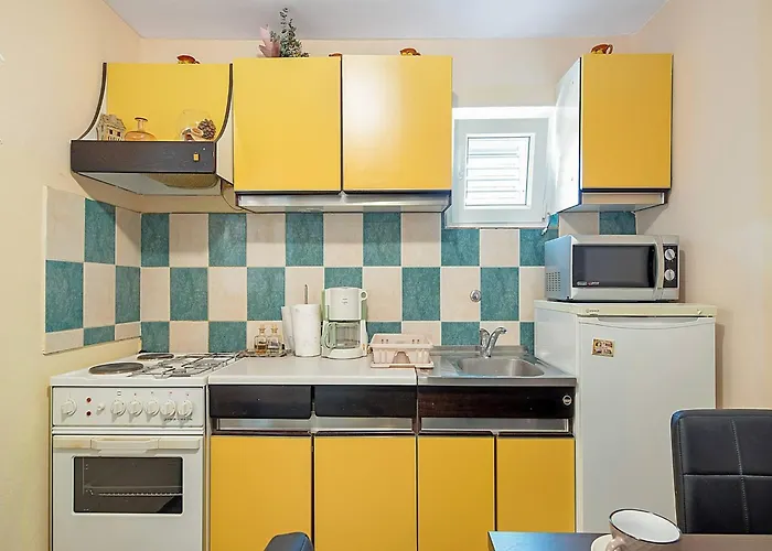 Apartment In Brodarica Near Beach & Krka Park Brodarica (Sibenik-Knin)