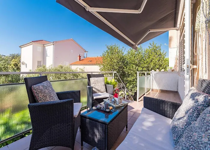 Apartment In Brodarica Near Beach & Krka Park *