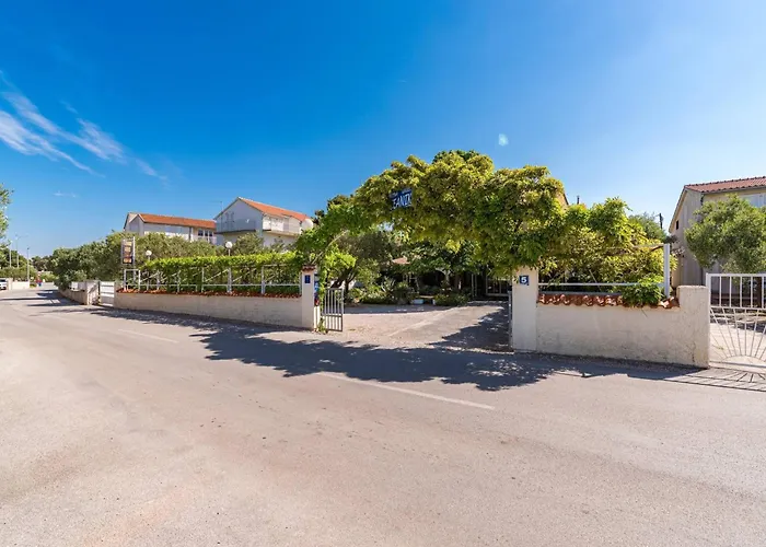 Lejlighed Apartment In Brodarica Near Beach & Krka Park Brodarica (Sibenik-Knin)