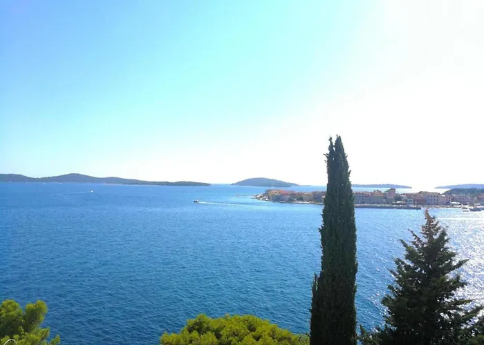 Apartment In Brodarica Near Beach & Krka Park Lejlighed Brodarica (Sibenik-Knin)