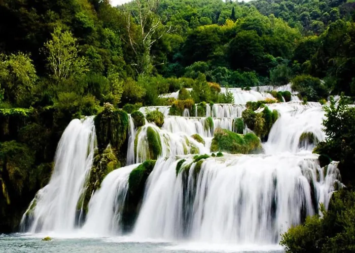 Apartment In Brodarica Near Beach & Krka Park Lejlighed *